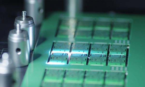 使用紫外激光切割機(jī)的功率真的越大越好嗎？