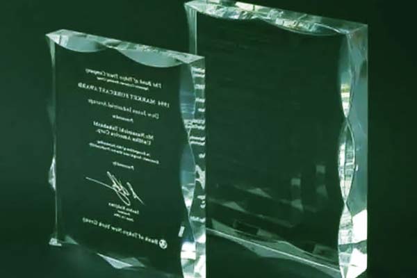 紫外激光打標(biāo)機(jī)可以打玻璃嗎？(圖1)